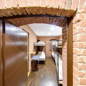 hostel-pirosmani.alltbilisihotels.com/
